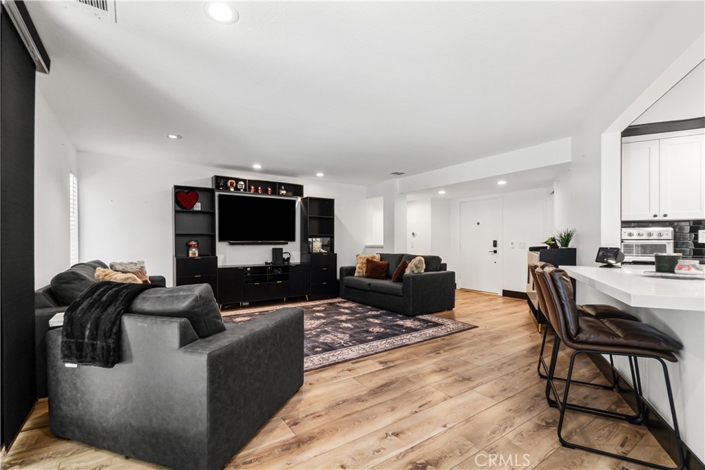 2752 Pine Creek Cir. Property Photo 2