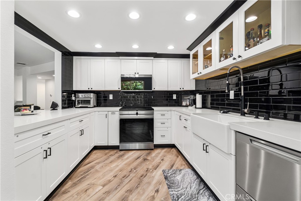 2752 Pine Creek Cir. Property Photo 10