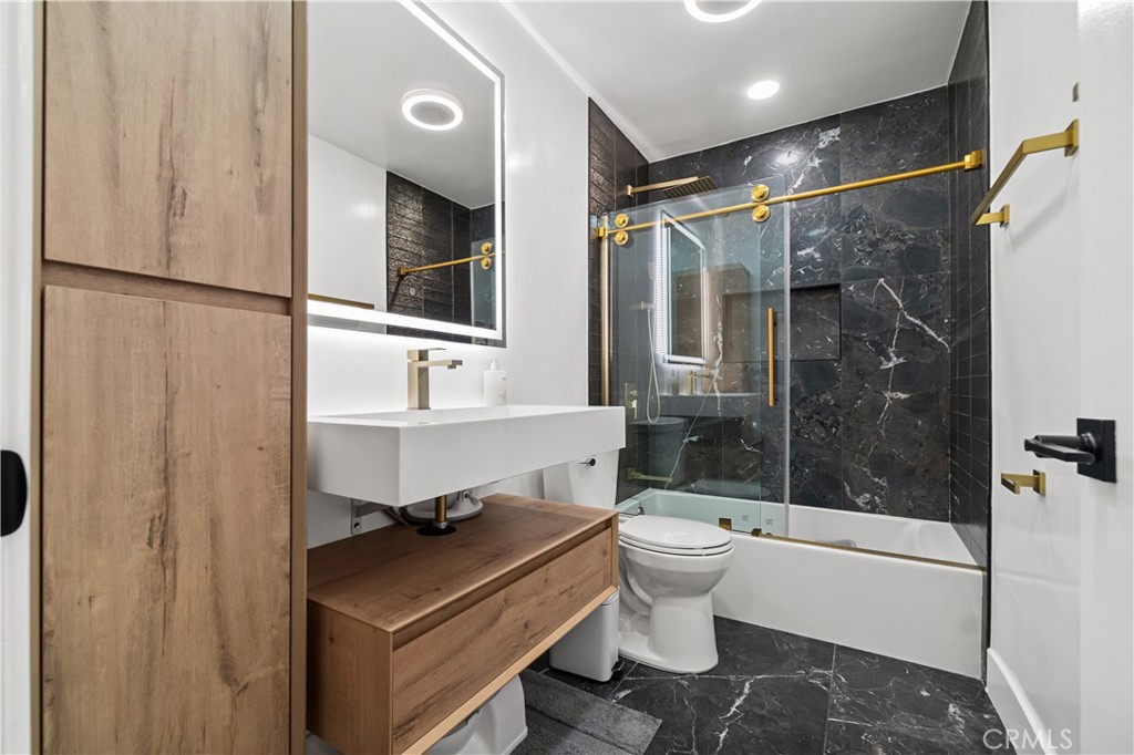 2752 Pine Creek Cir. Property Photo 18