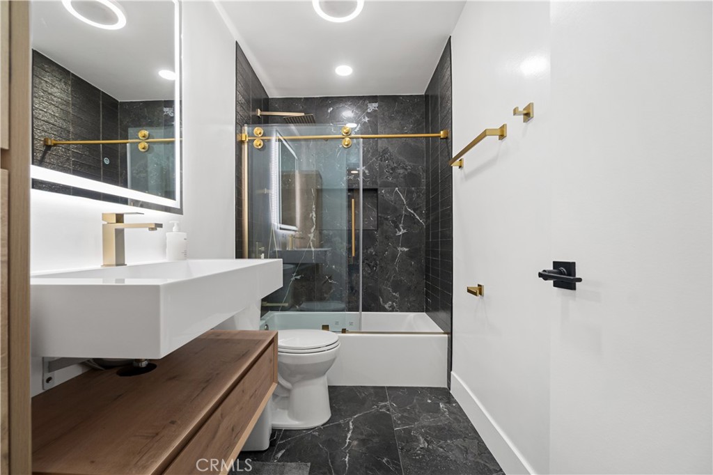 2752 Pine Creek Cir. Property Photo 19