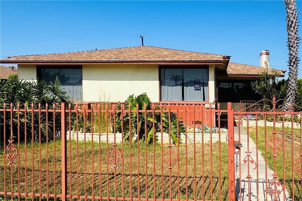 13901 Spinning Property Photo 1