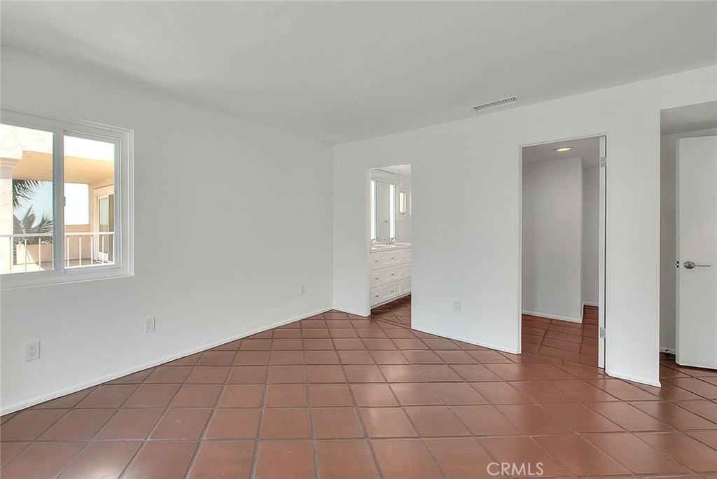 310 Bayview Drive Property Photo 8