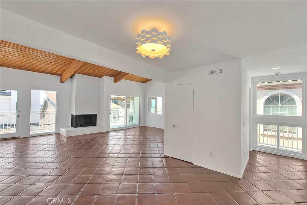 310 Bayview Drive Property Photo 10