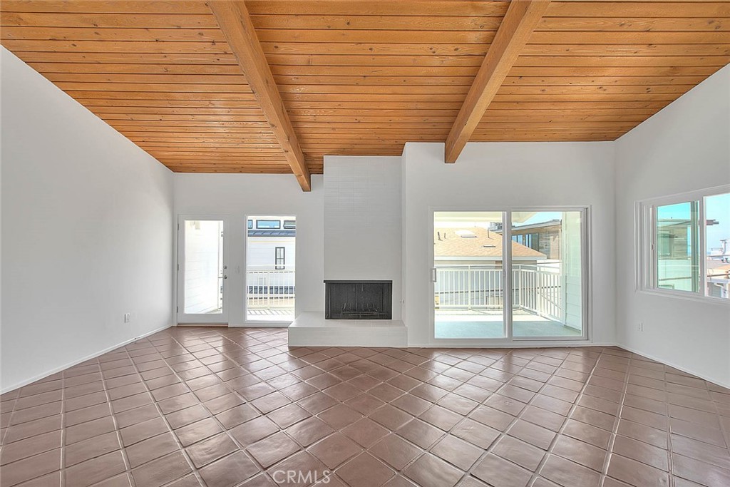 310 Bayview Drive Property Photo 11