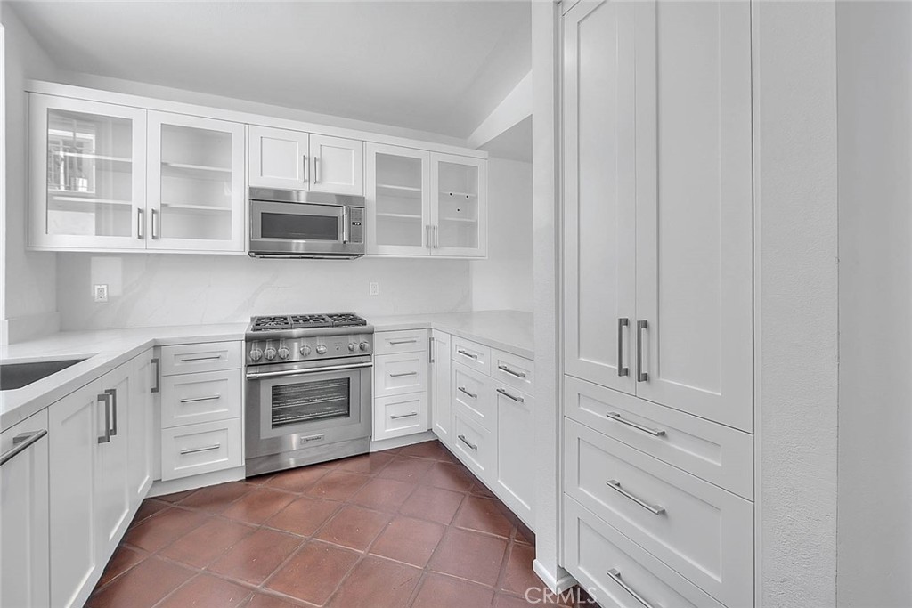 310 Bayview Drive Property Photo 18