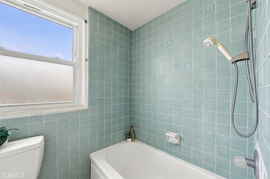1455 W 173rd Street Property Photo 33