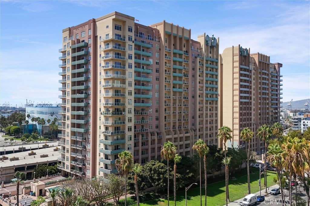 488 E Ocean Boulevard 804 Property Photo 1
