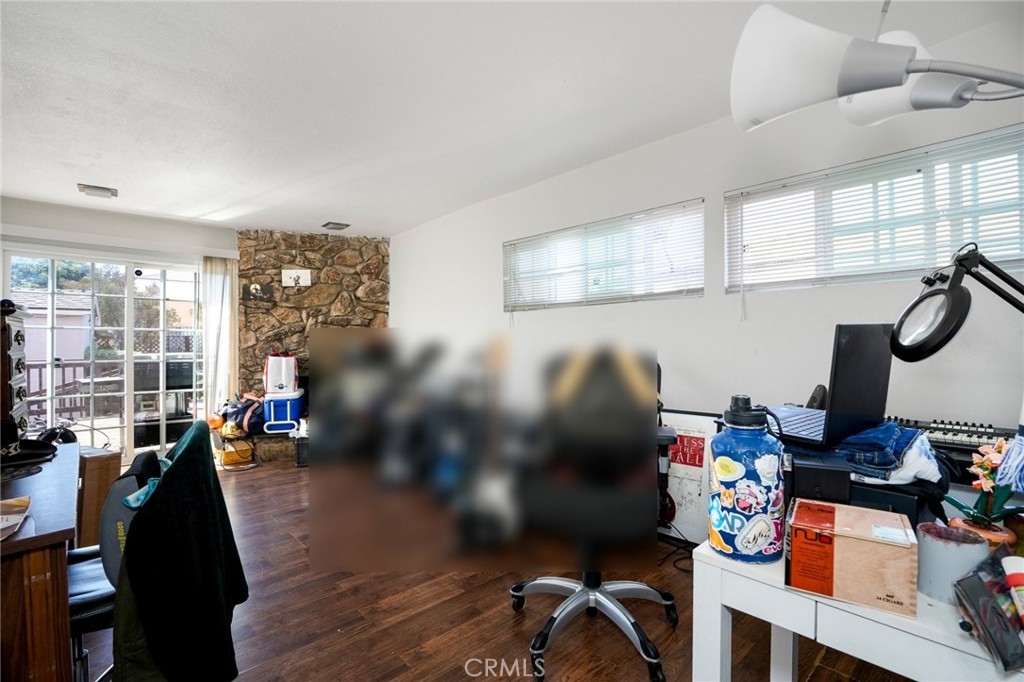 1218 W D Street Property Photo 8