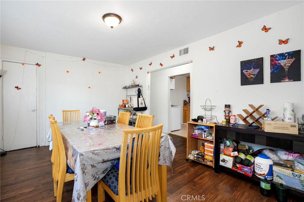1218 W D Street Property Photo 10