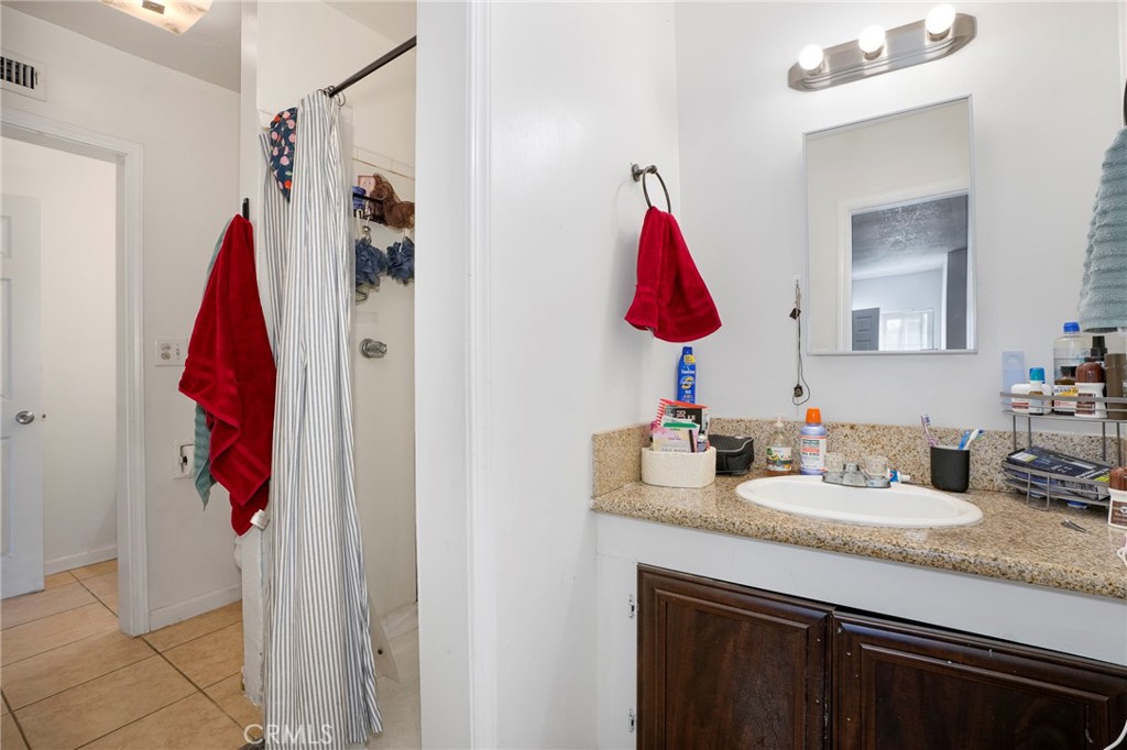 1218 W D Street Property Photo 16