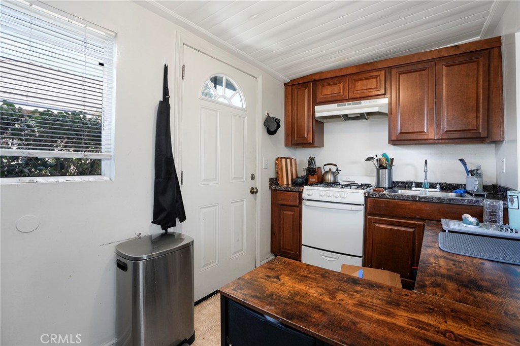 1218 W D Street Property Photo 37