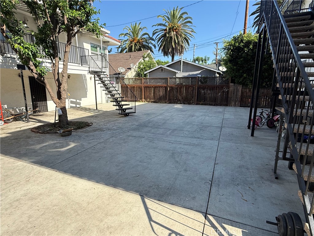 943 Chestnut Avenue Property Photo 11