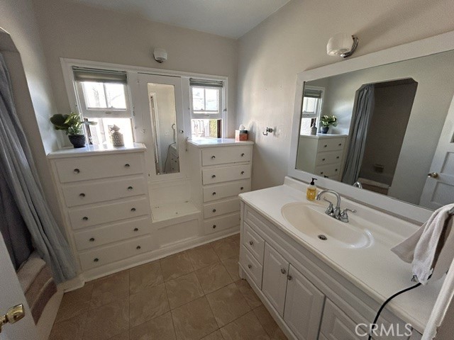 209 Avenue E Property Photo 9