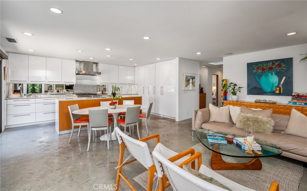324 6th Street Property Photo 6
