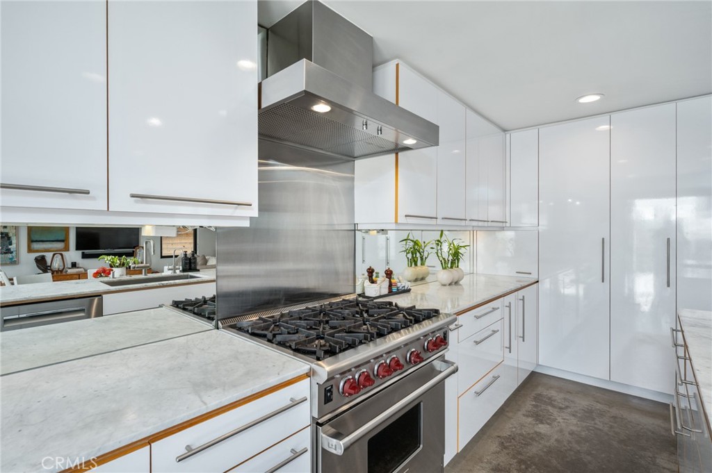 324 6th Street Property Photo 10