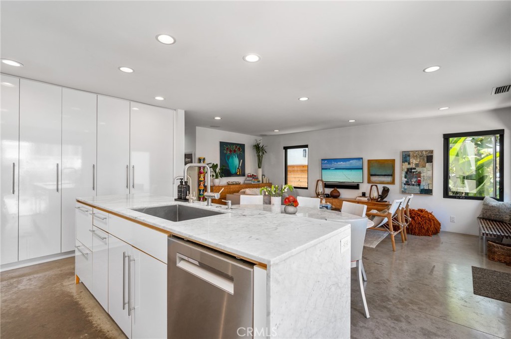 324 6th Street Property Photo 12
