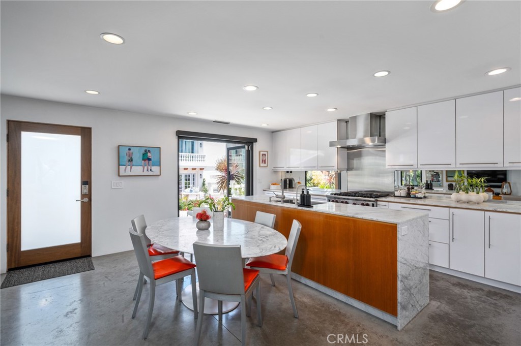 324 6th Street Property Photo 13