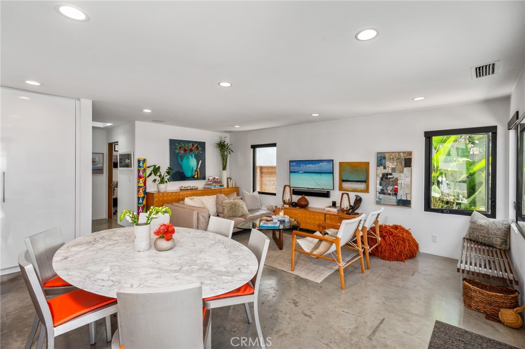 324 6th Street Property Photo 14