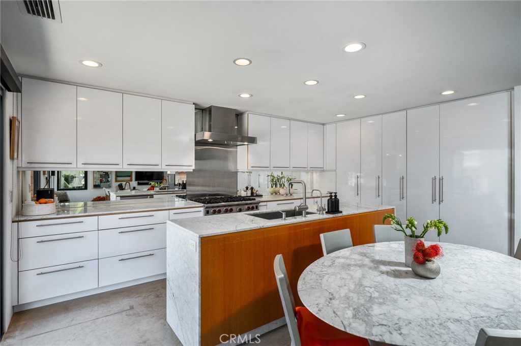 324 6th Street Property Photo 15