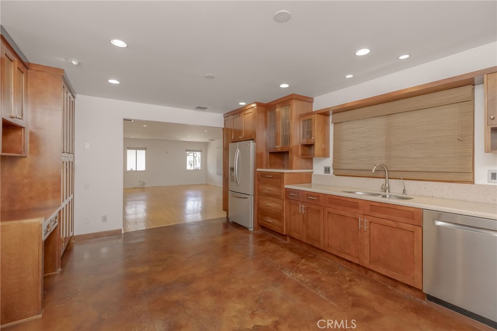 709 Avenue D Property Photo 12