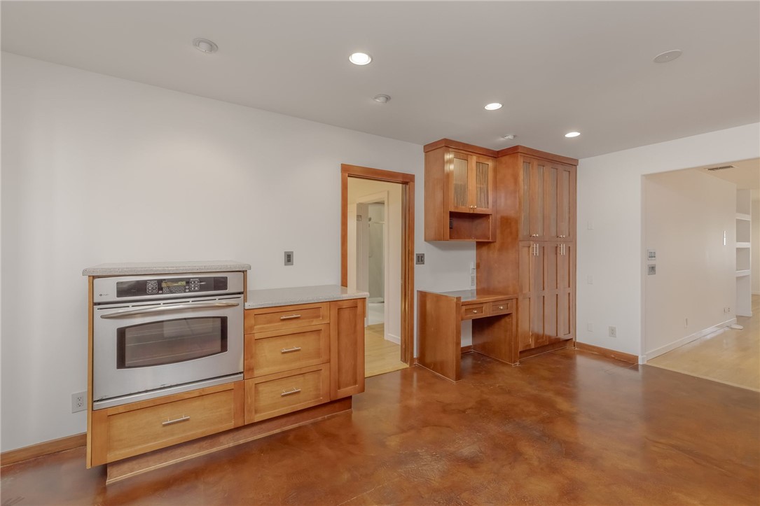 709 Avenue D Property Photo 14