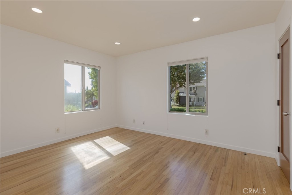 709 Avenue D Property Photo 21
