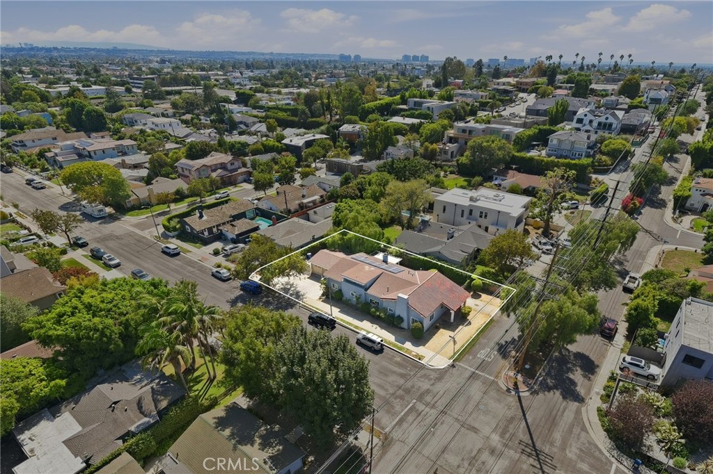 3605 South Barrington Avenue Property Photo 1
