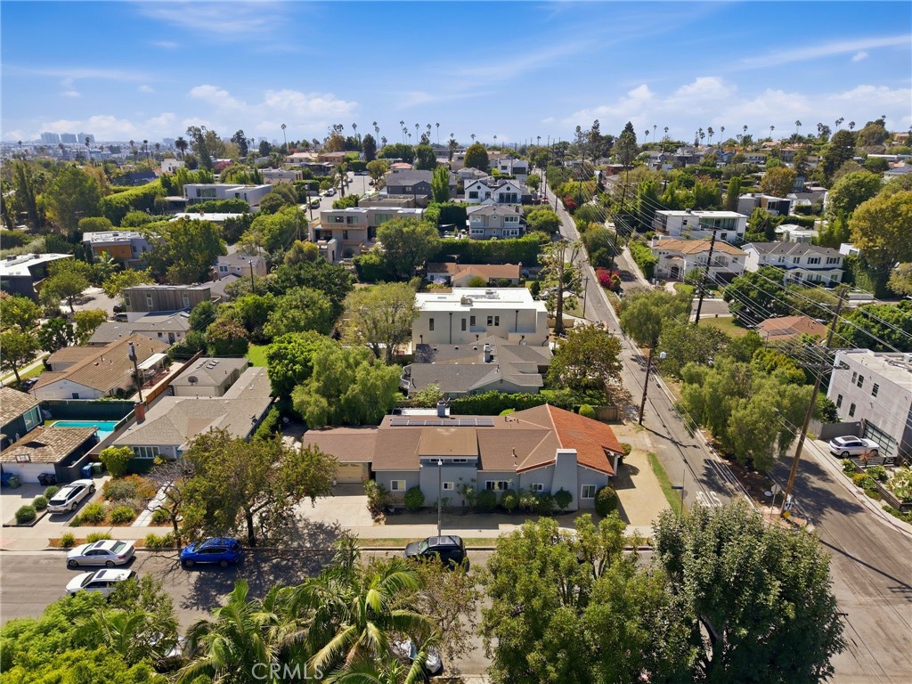 3605 South Barrington Avenue Property Photo 11