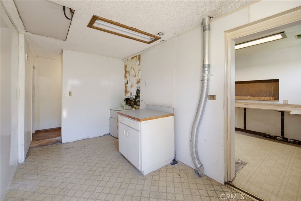 3605 South Barrington Avenue Property Photo 29