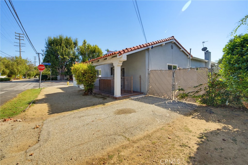 3605 South Barrington Avenue Property Photo 31