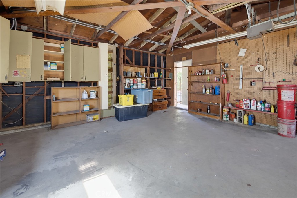3605 South Barrington Avenue Property Photo 49