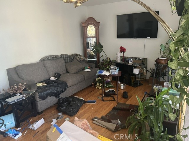 428 W School Street W Property Photo 2