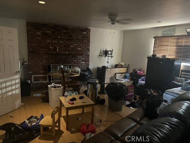 428 W School Street W Property Photo 11