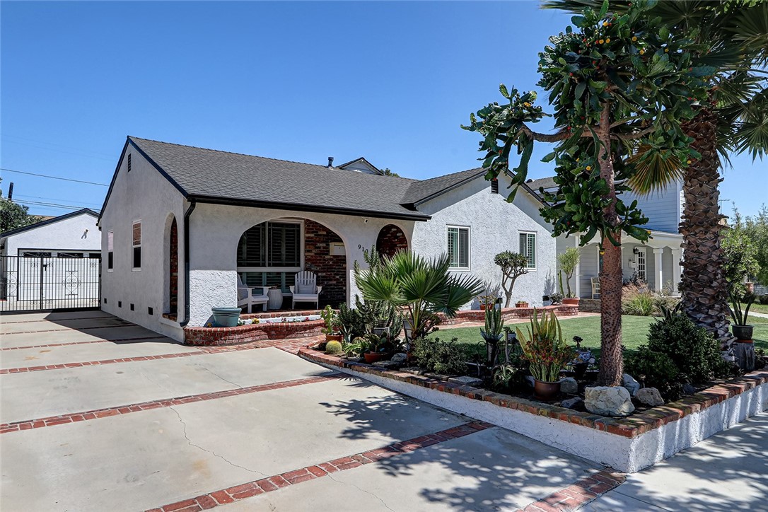 910 Firmona Avenue Property Photo 1