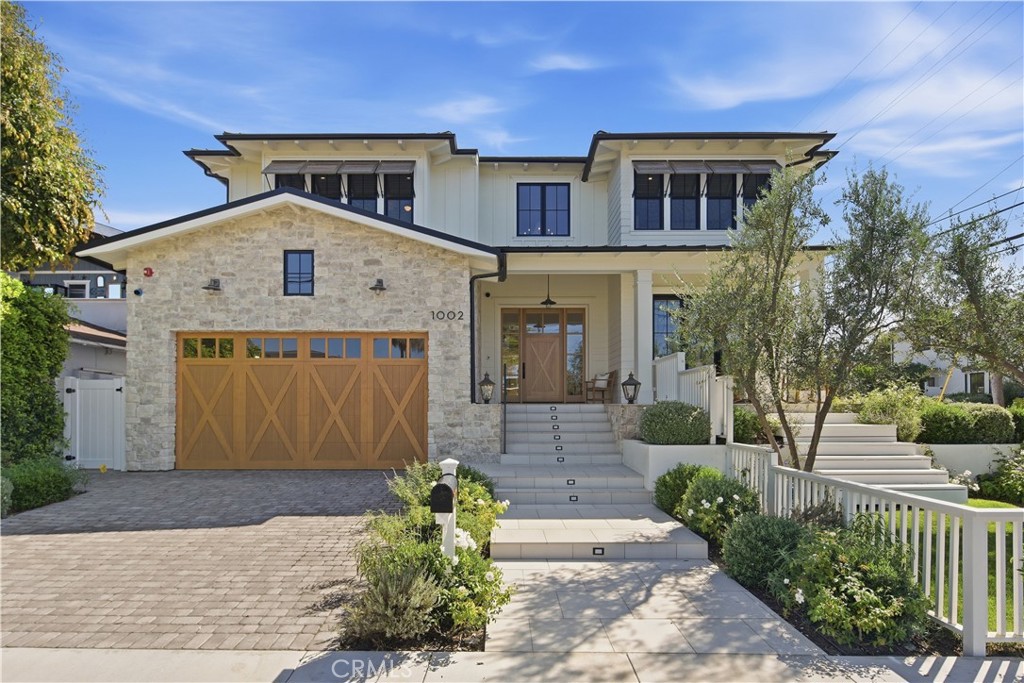 1002 10th Property Photo 7