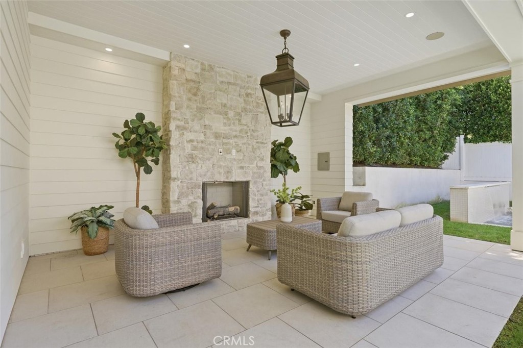 1002 10th Property Photo 11