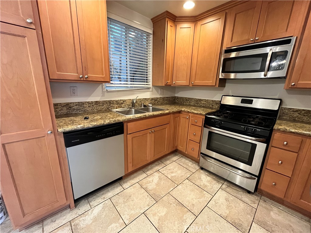 11901 W Washington B Property Photo 7