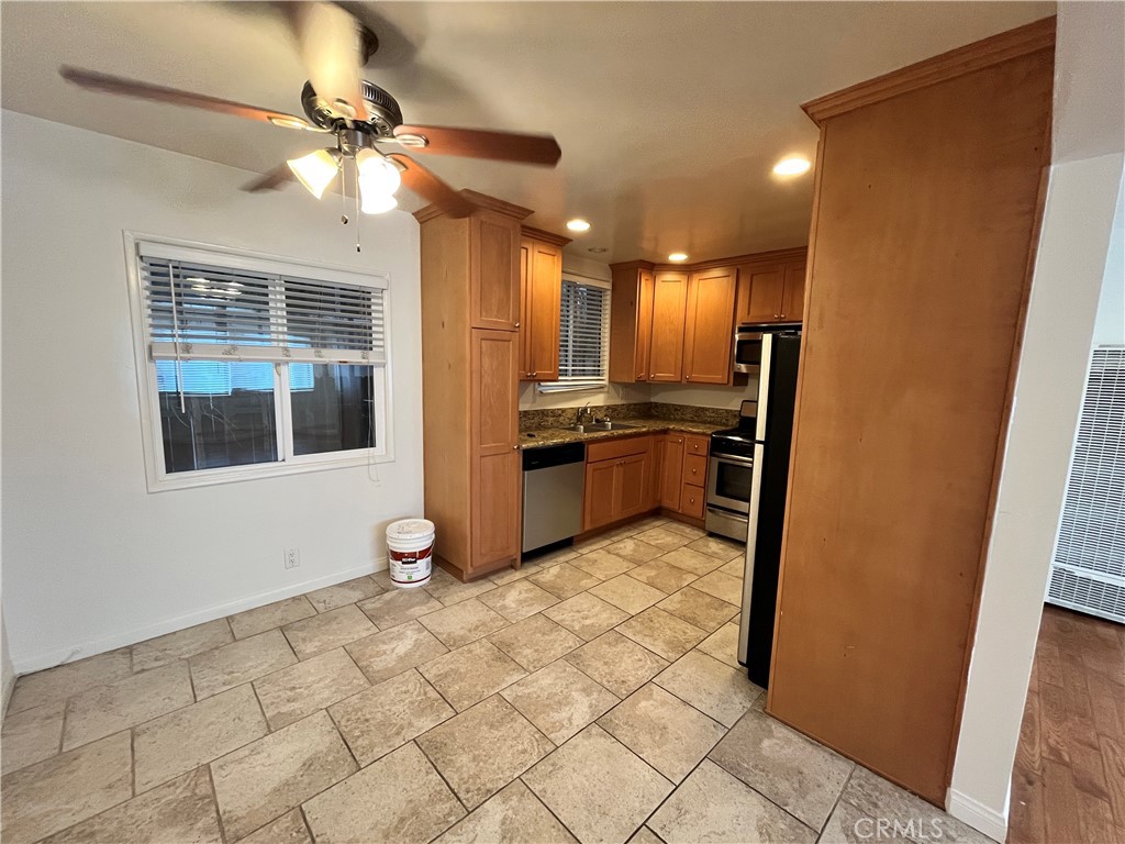 11901 W Washington B Property Photo 8