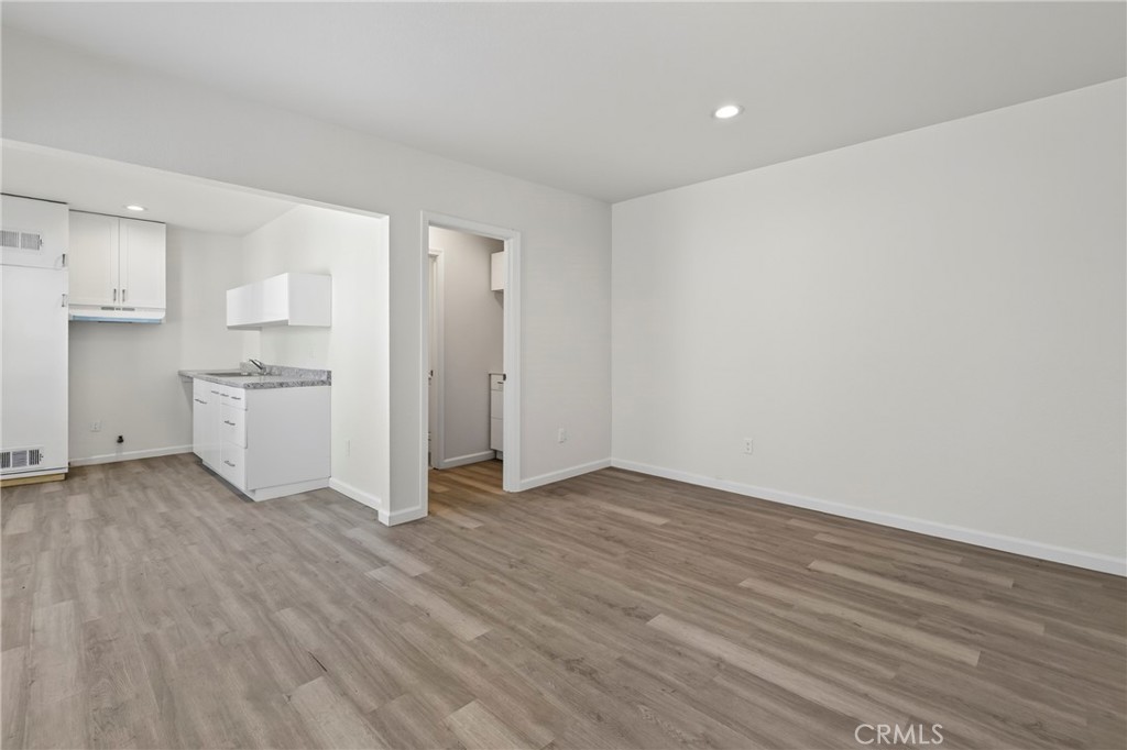 526 534 W 47th St Property Photo 10