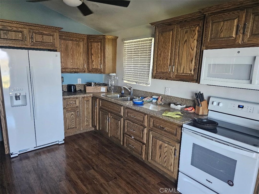 5180 Colorado River Road Property Photo 6