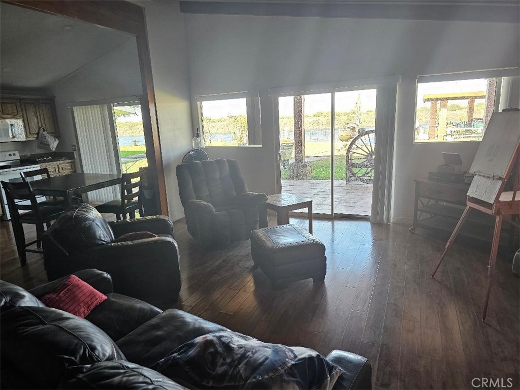 5180 Colorado River Road Property Photo 7