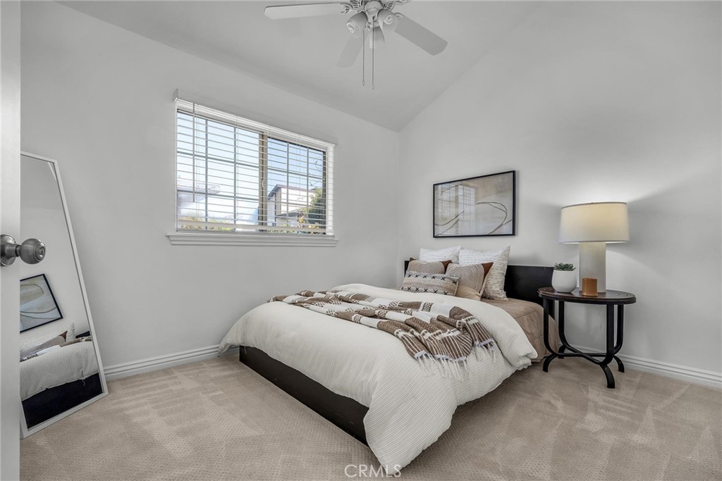 2514 Vanderbilt Lane C Property Photo 11