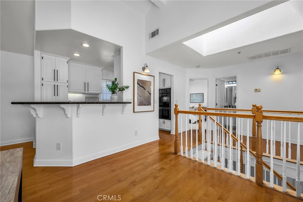 2514 Vanderbilt Lane C Property Photo 12