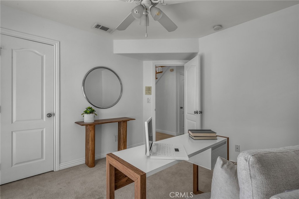 2514 Vanderbilt Lane C Property Photo 45