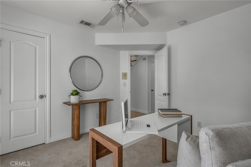 2514 Vanderbilt Lane C Property Photo 45
