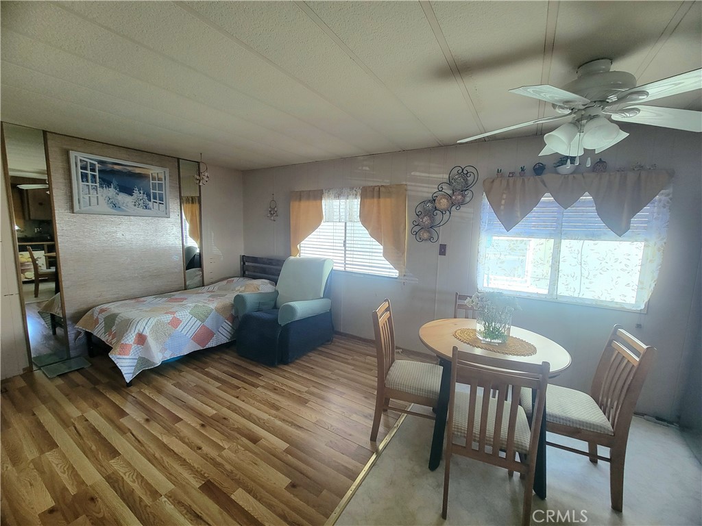 300 E Arbor St 18 Property Photo 6