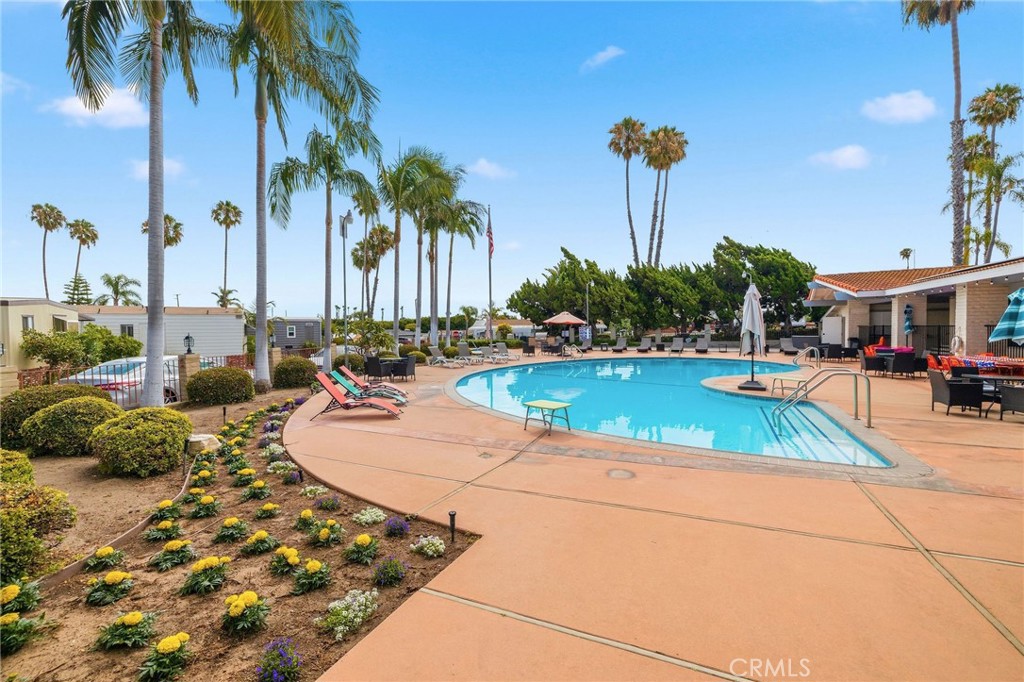 2550 Pacific Coast Highway 231 Property Photo 2