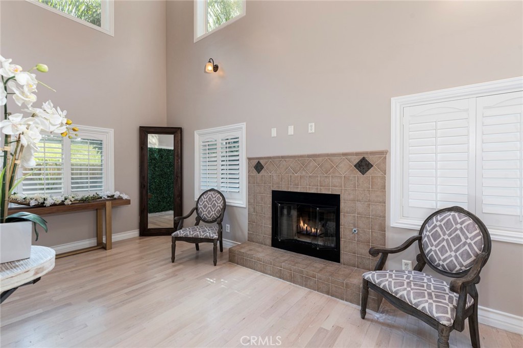 12102 S La Cienega Property Photo 4
