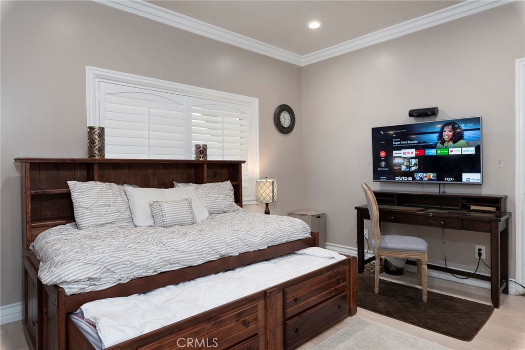 12102 S La Cienega Property Photo 9