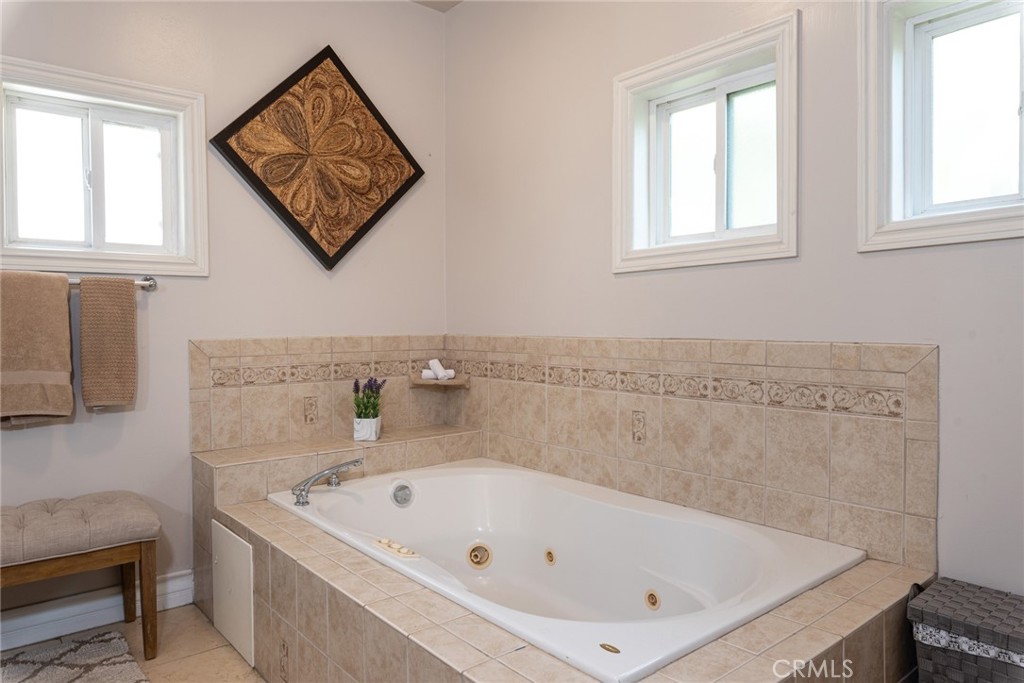 12102 S La Cienega Property Photo 23